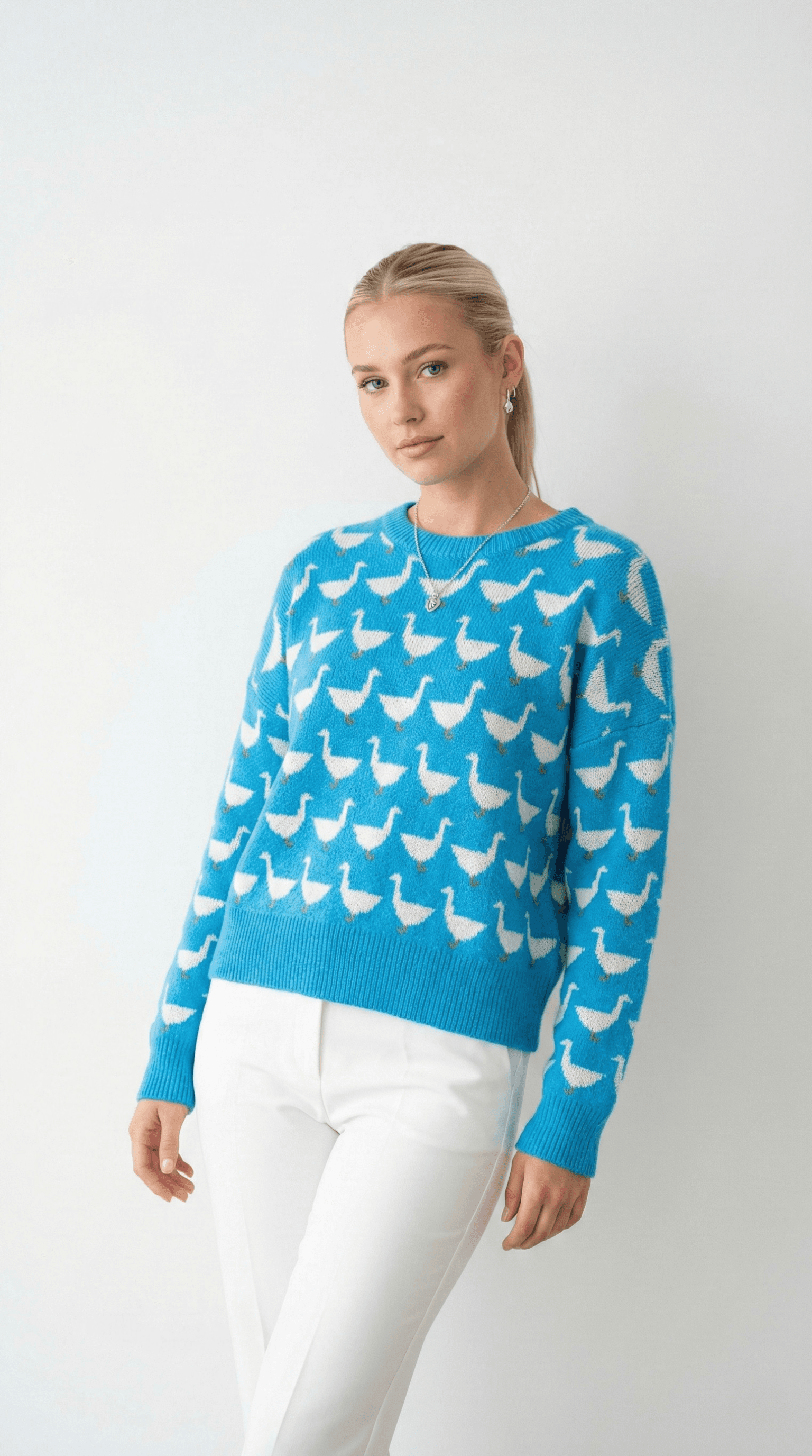 Model wearing product